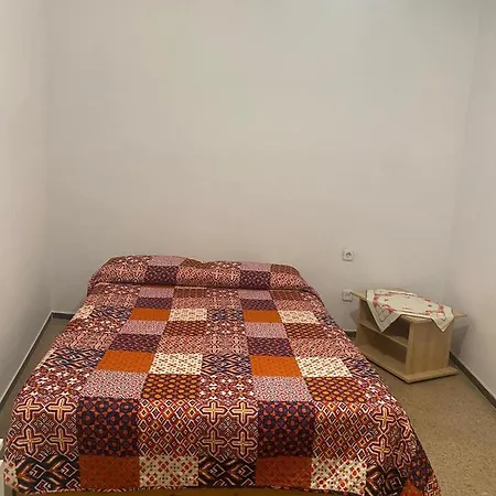 Homestay Far From The Madding Crowd *